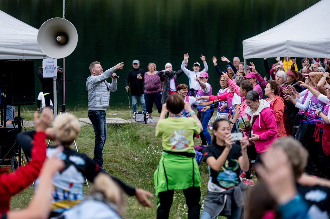 Party beim Drachenbootrennen